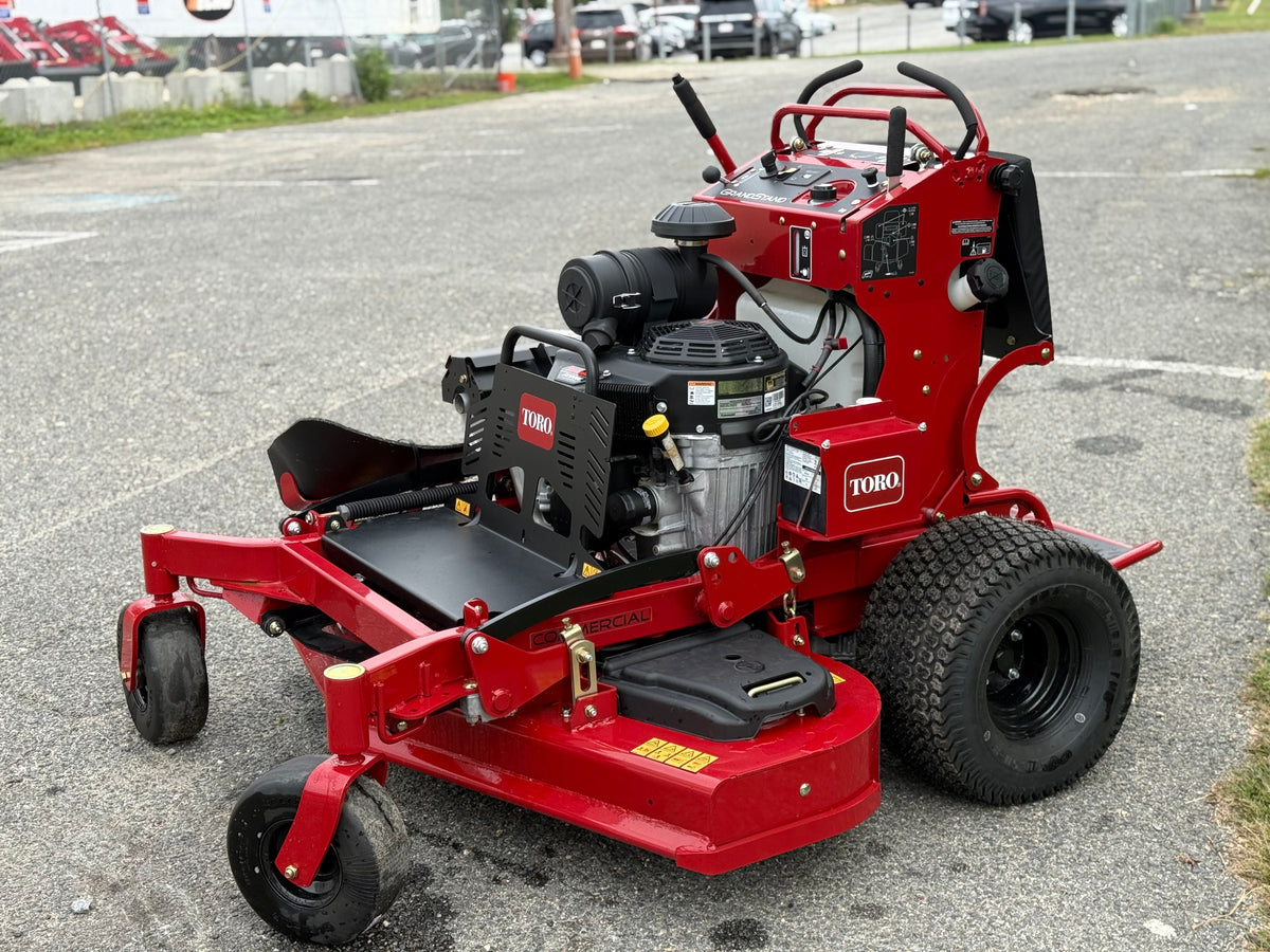 Toro GrandStand® 52" w/ 35 HP 999cc Kawasaki FX1000 (72507)