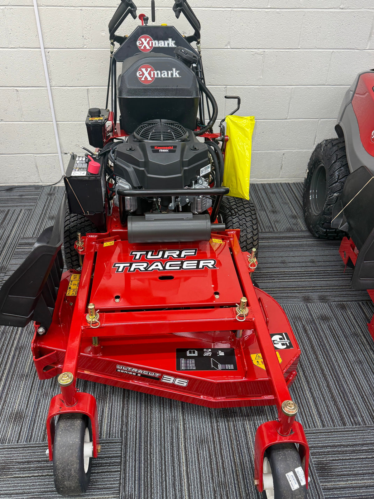 36” Exmark Turf Tracer S-Series TTS600GKA363E0