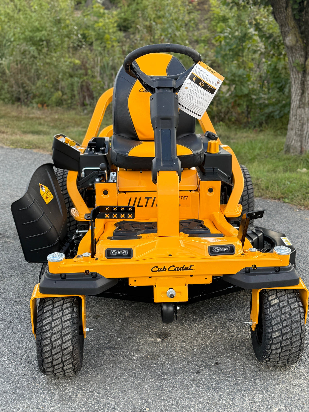 Cub Cadet ZTS1 50 17BRGBYLA10 Ultima Series™ ZTS1 50 50-in. 24 HP
