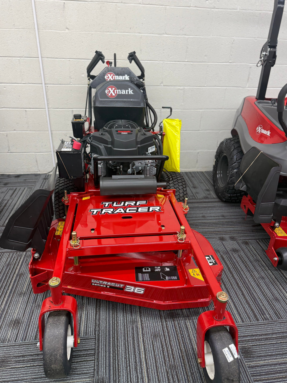 36” Exmark Turf Tracer S-Series TTS600GKA363E0