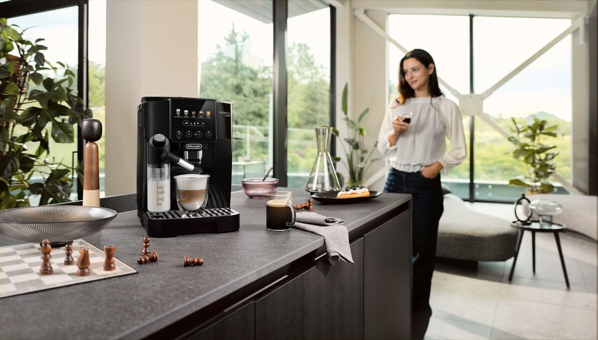 De'Longhi Magnifica Start Kaffeevollautomat, LatteCrema-Milchsystem, Espresso, Cappuccino, Soft-Touch, Schwarzd