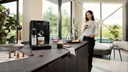 De'Longhi Magnifica Start Kaffeevollautomat, LatteCrema-Milchsystem, Espresso, Cappuccino, Soft-Touch, Schwarzd