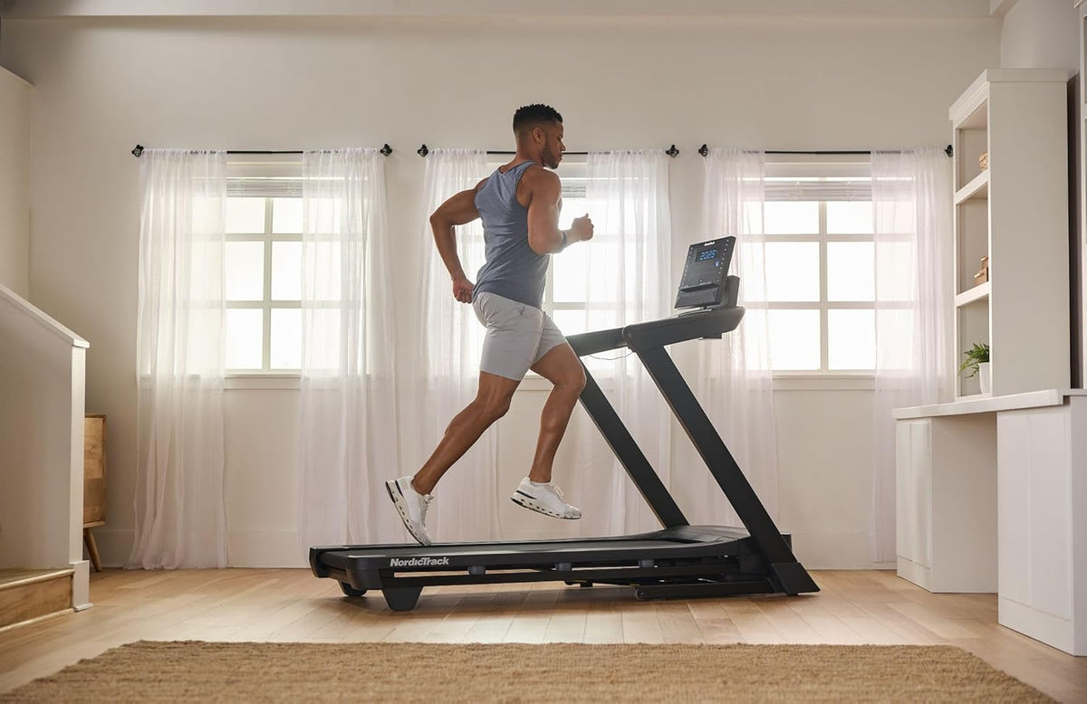 NordicTrack T-Serie: Laufband mit Steigung, Bluetooth & 136 kg Tragkraftl