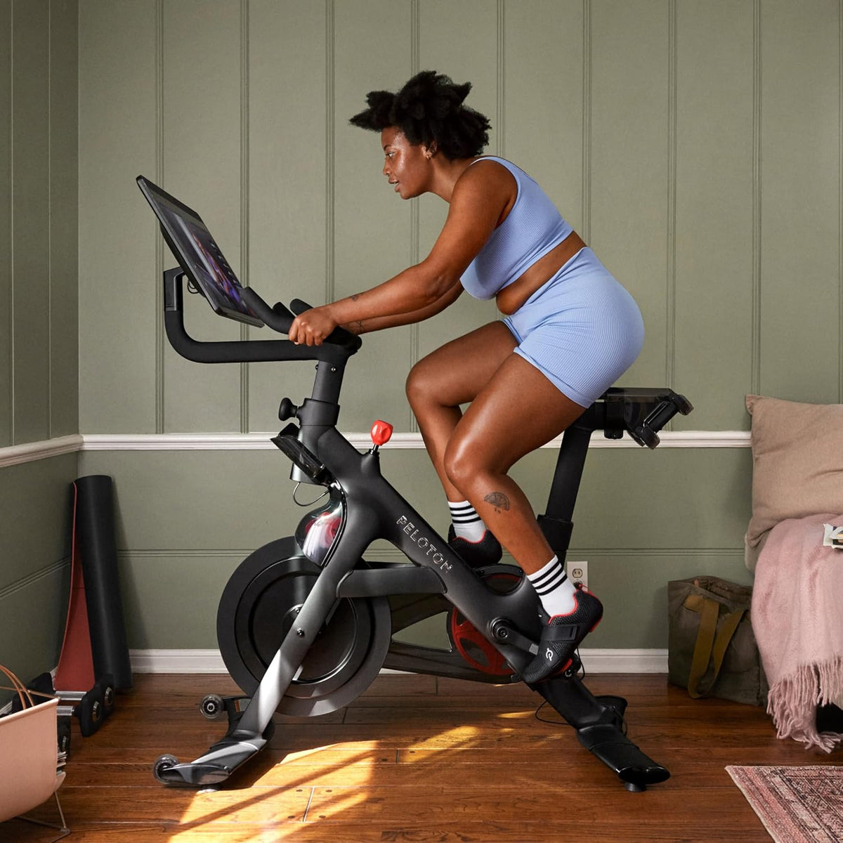 Peloton Heimtrainer: Innovatives Indoor‑Bike fürs Workoutl