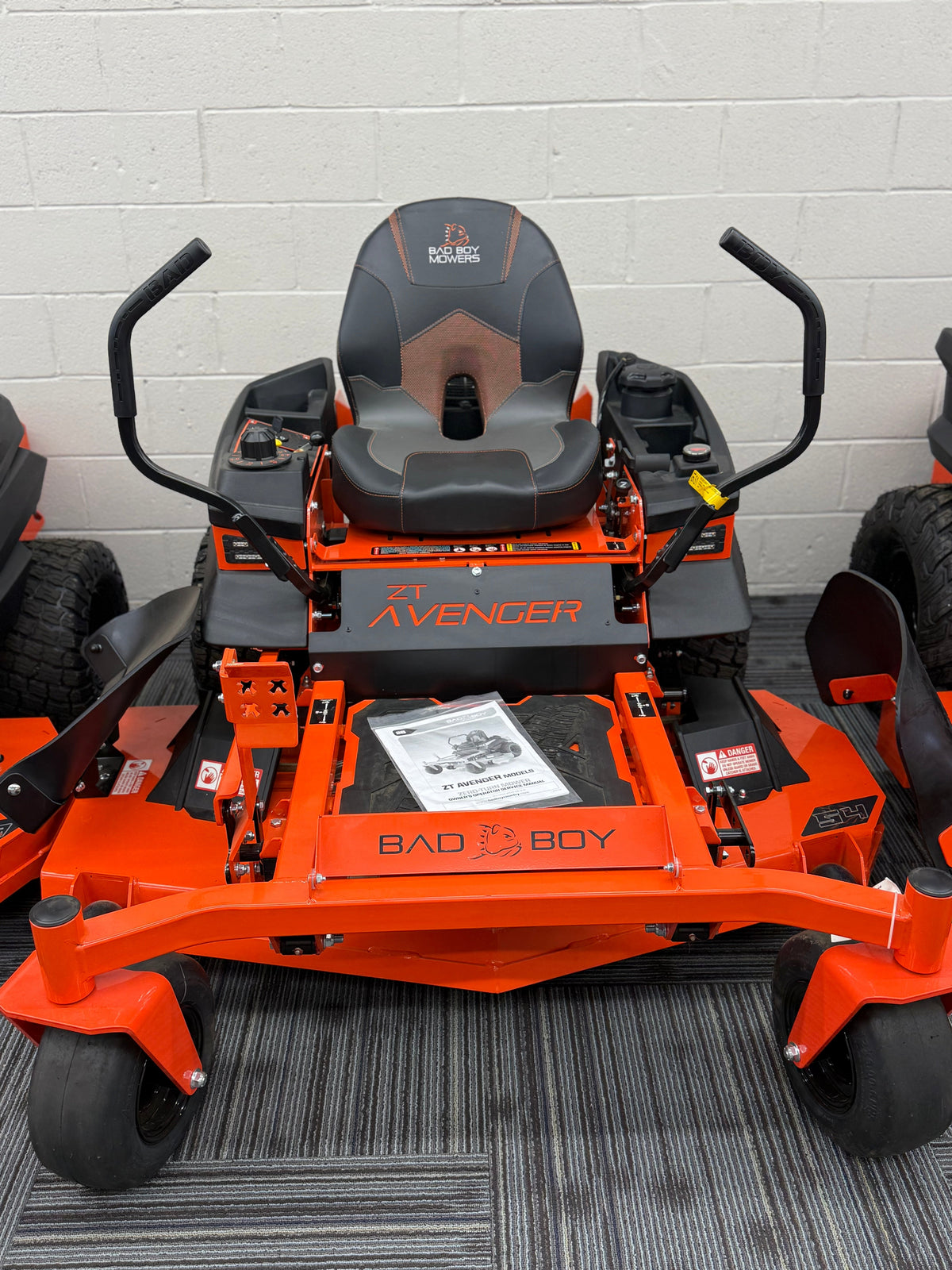 Bad Boy ZT Avenger 54' - 726cc, 23hp Air-Cooled FR691V