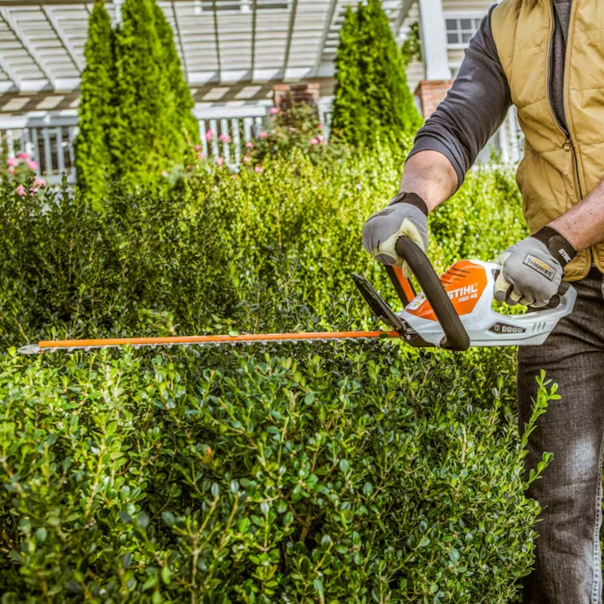 STIHL® HSA 40 Cordless Hedge Trimmer - AS System